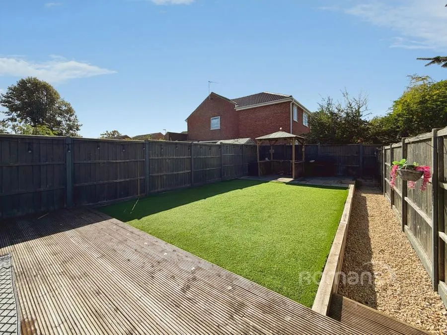 Woburn Avenue, Farnborough, GU14, photo 14