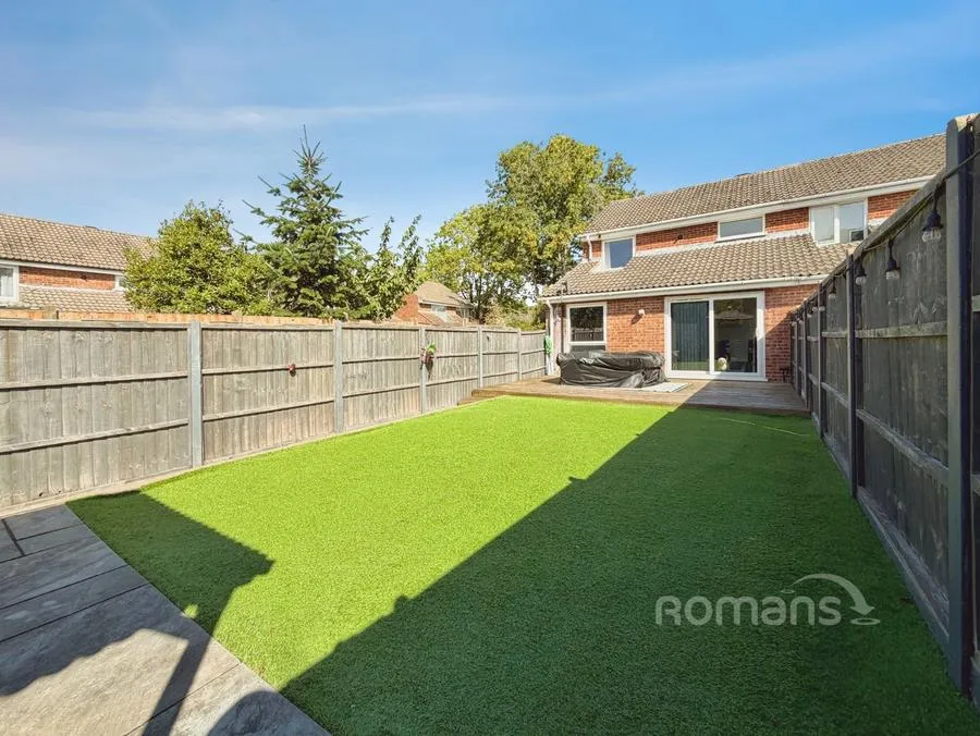 Woburn Avenue, Farnborough, GU14, photo 6