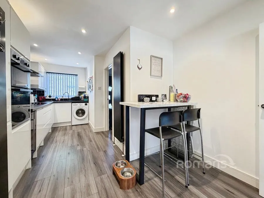 Woburn Avenue, Farnborough, GU14, photo 9