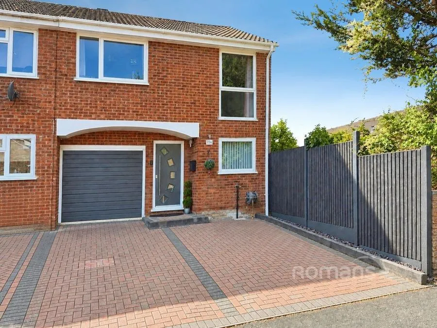 Woburn Avenue, Farnborough, GU14, photo 19