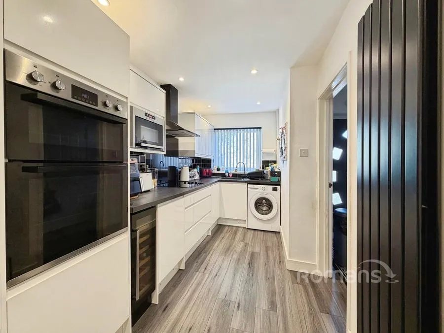 Woburn Avenue, Farnborough, GU14, photo 15
