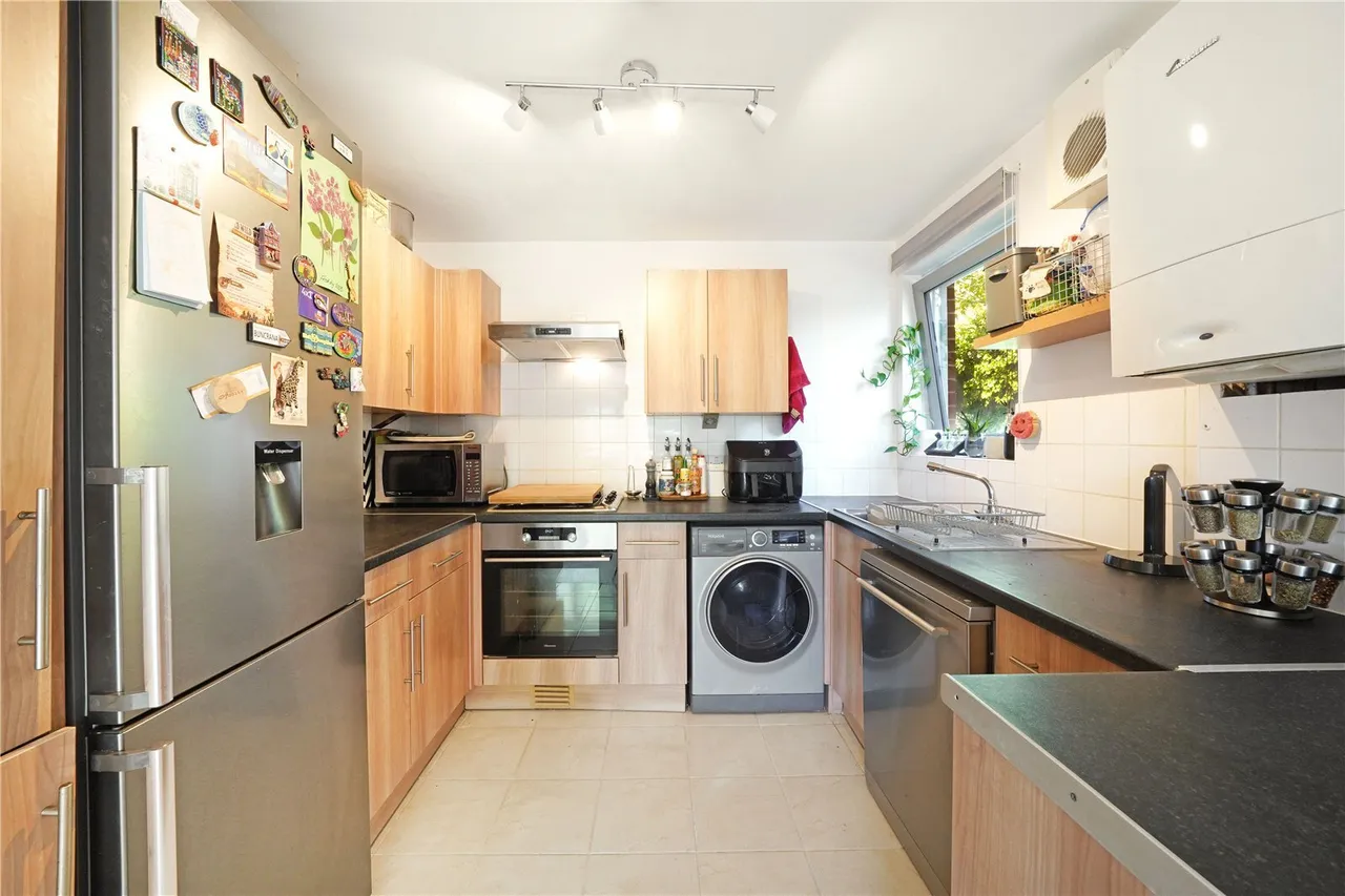 Mapesbury Road, Willesden Green, London, NW2, photo 5