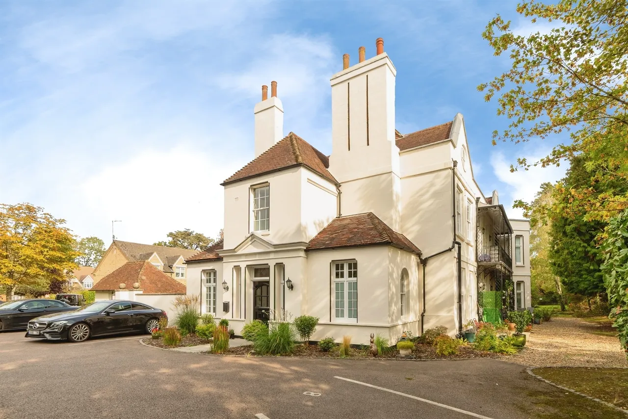 2 bed flat for sale, Sacombe Mews, Stevenage, SG2
