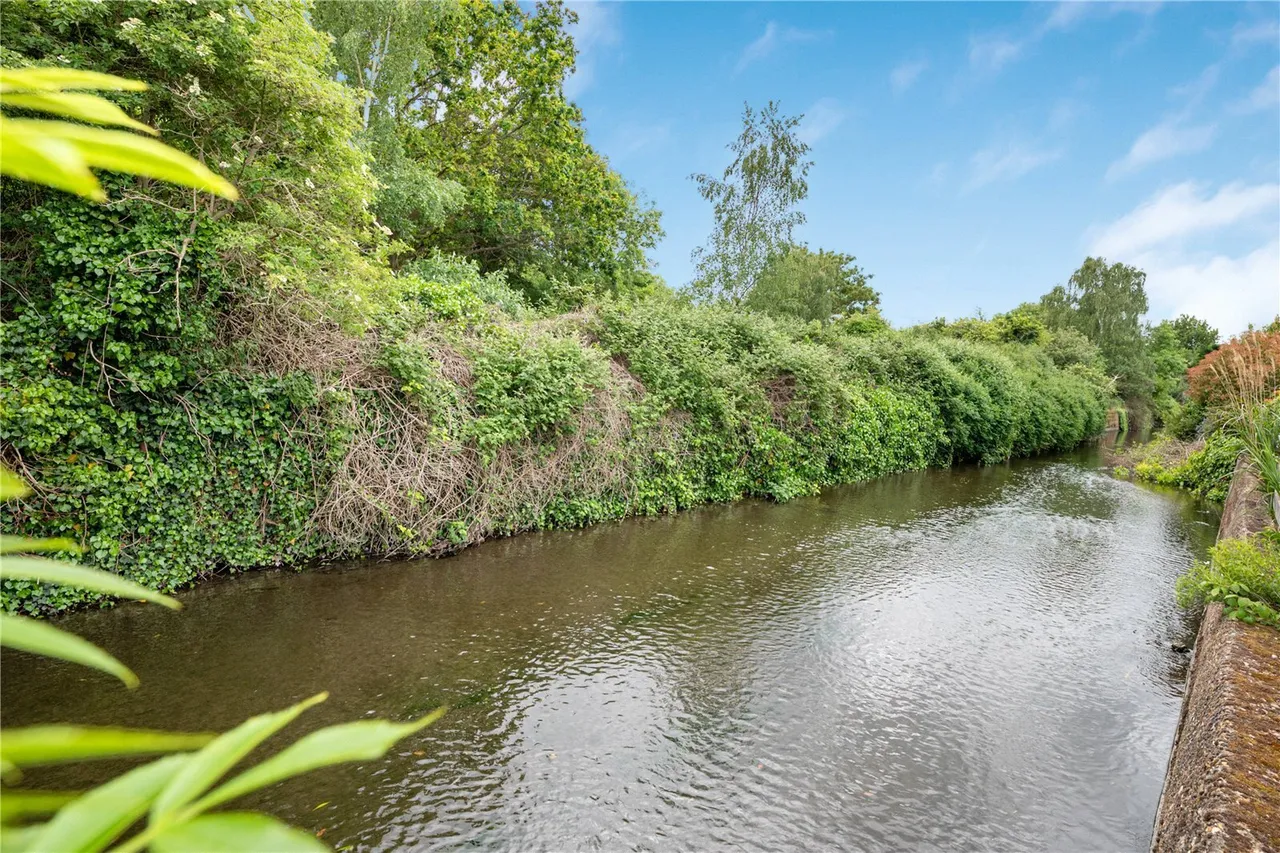 Craneford Close, Twickenham, TW2, photo 17