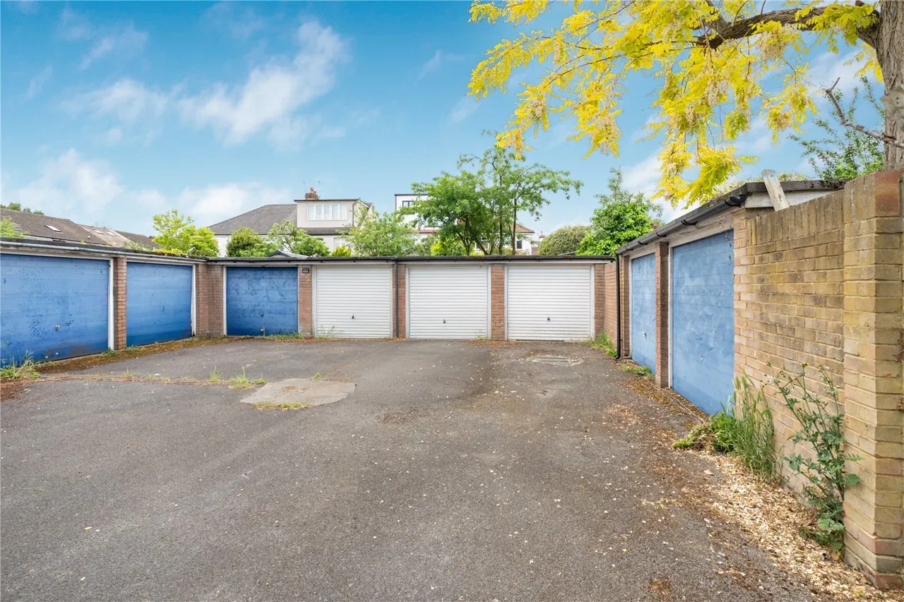 Craneford Close, Twickenham, TW2, photo 16