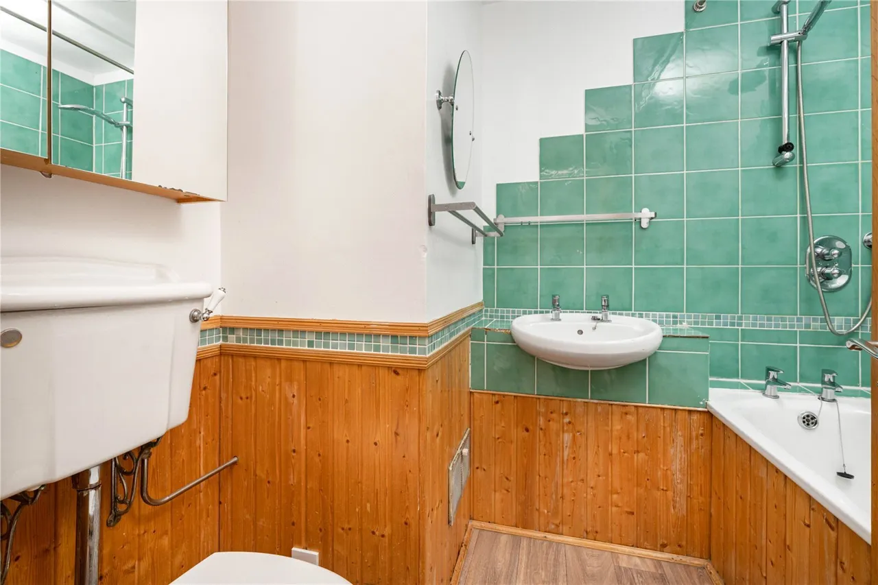 Craneford Close, Twickenham, TW2, photo 11