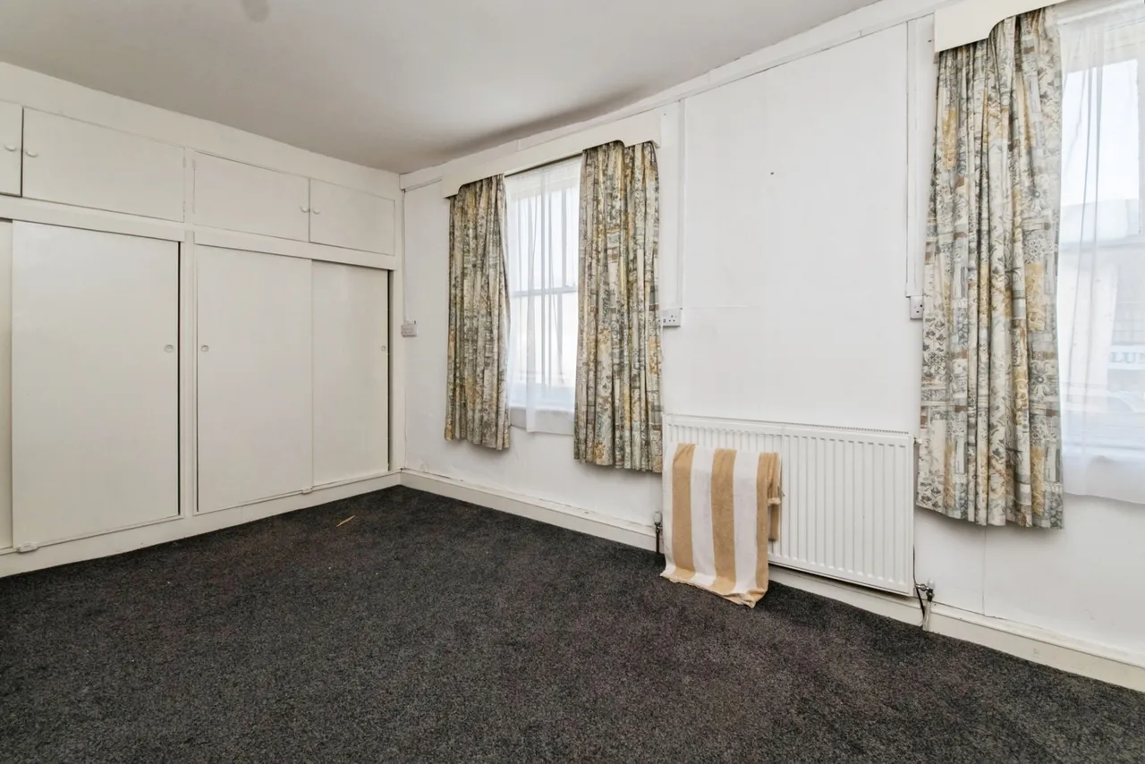 High Street, Honiton, EX14, photo 12