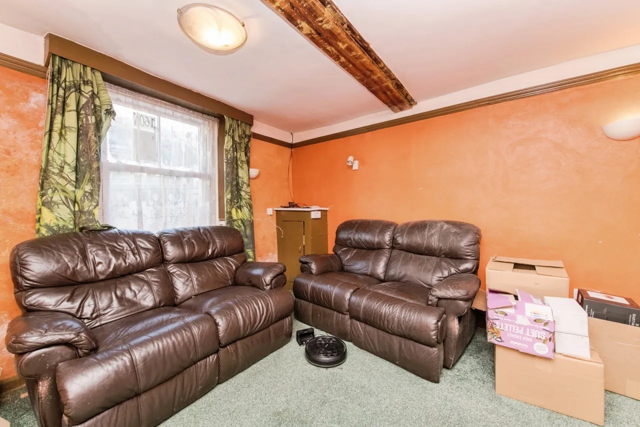High Street, Honiton, EX14, photo 14