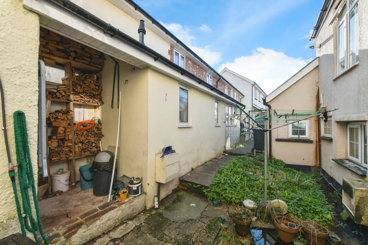 High Street, Honiton, EX14, photo 8