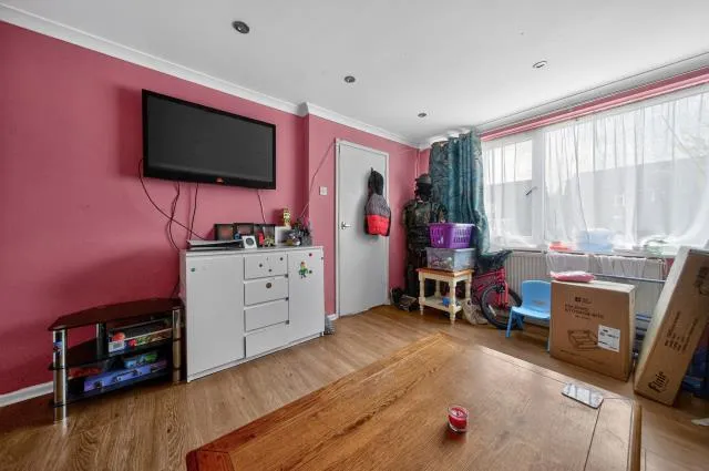 Ingram Avenue, Aylesbury, HP21, photo 7