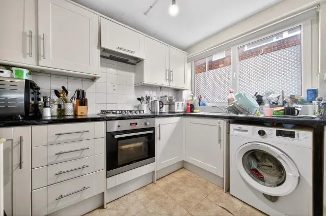 Ingram Avenue, Aylesbury, HP21, photo 8
