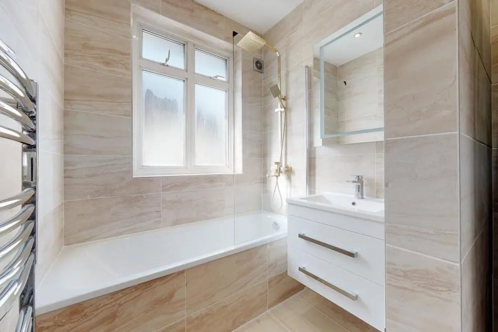 6 bed detached house to rent Highfield Gardens, London NW11, photo 8