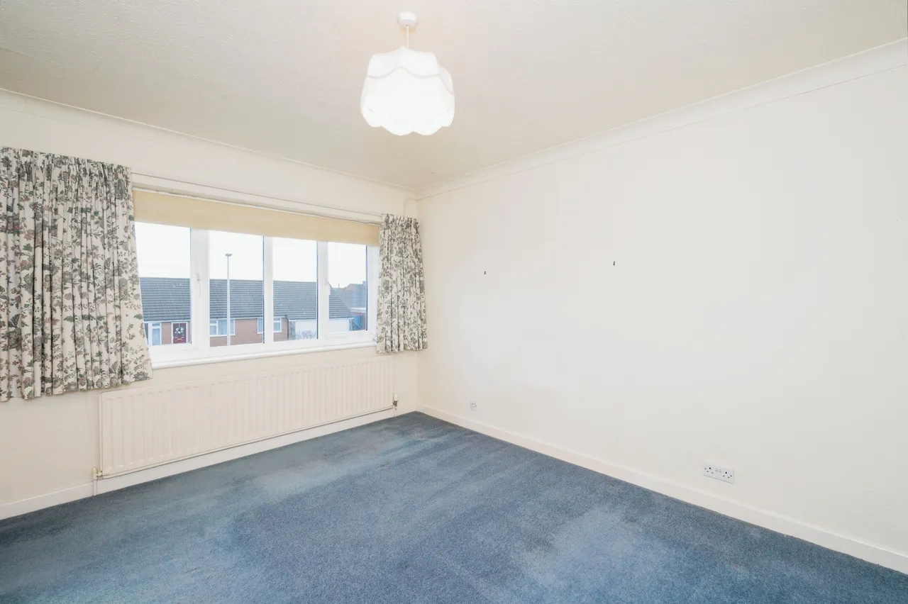 Farndale, Widnes, WA8, photo 12