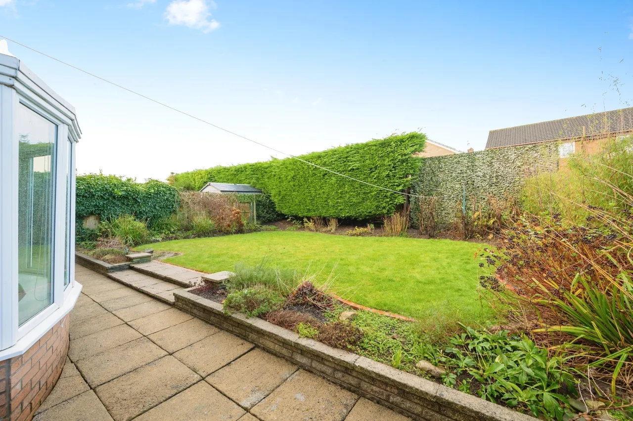 Farndale, Widnes, WA8, photo 15
