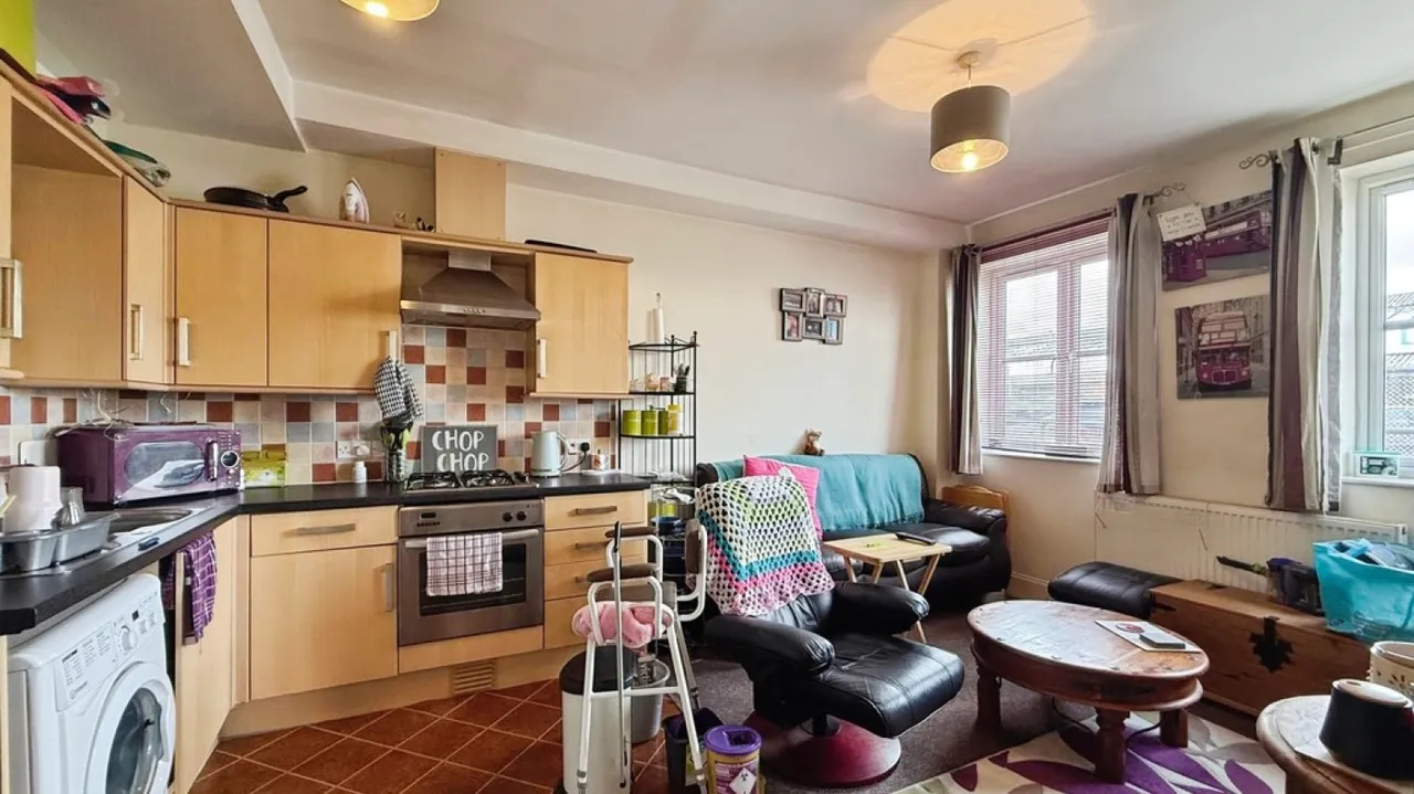 Barclay Court, Warminster, photo 5