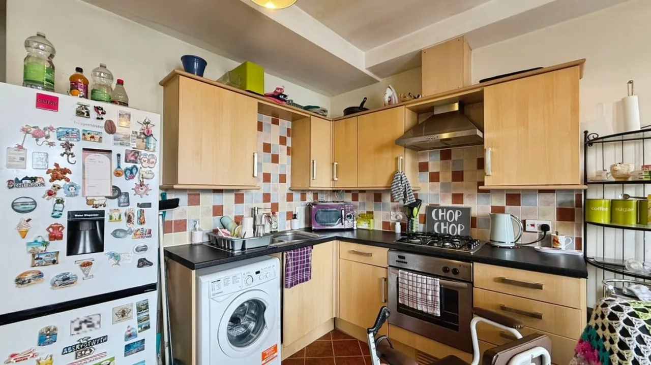 Barclay Court, Warminster, photo 4