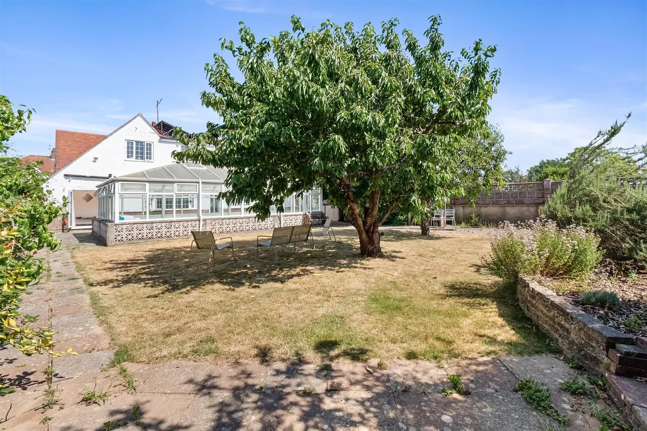Loxwood Avenue, Worthing, photo 4
