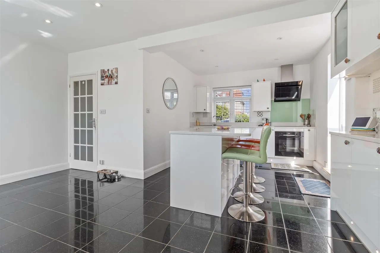 Loxwood Avenue, Worthing, photo 7