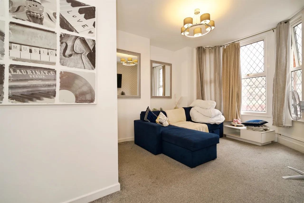 Belle Vue Road, Leeds, LS3, photo 5