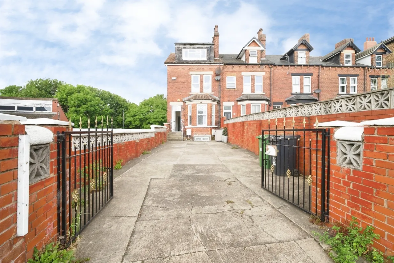 6 bed house for sale, Belle Vue Road, Leeds, LS3
