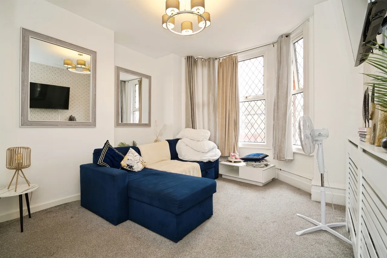 Belle Vue Road, Leeds, LS3, photo 2