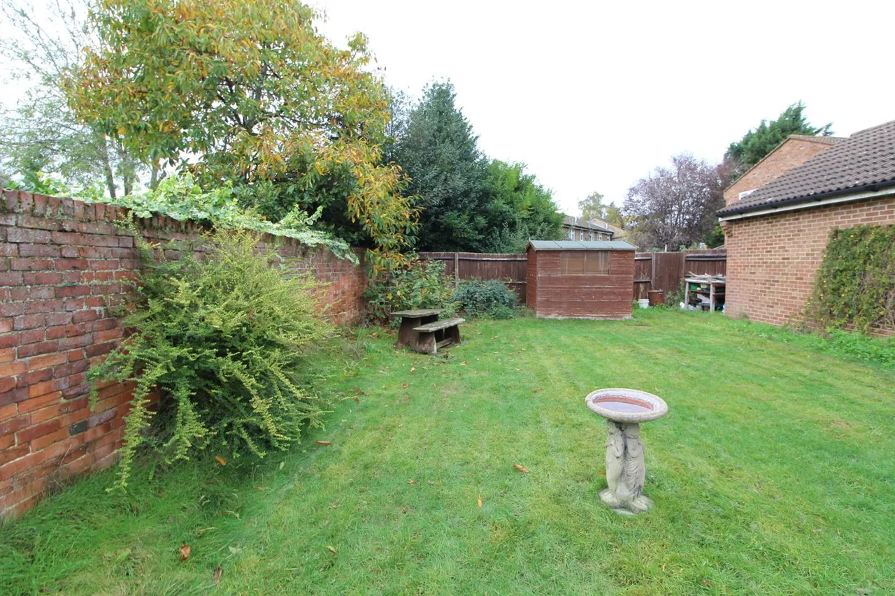 Thorncroft, Englefield Green, Surrey, TW20 0SB, photo 18