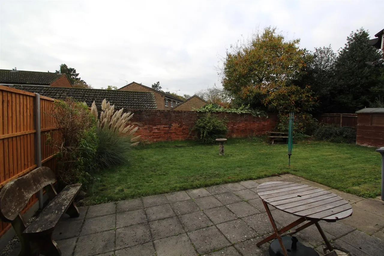Thorncroft, Englefield Green, Surrey, TW20 0SB, photo 13