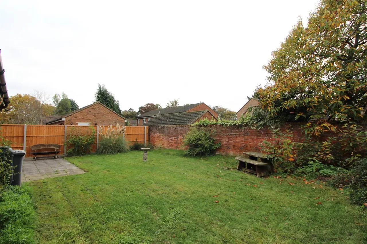 Thorncroft, Englefield Green, Surrey, TW20 0SB, photo 15