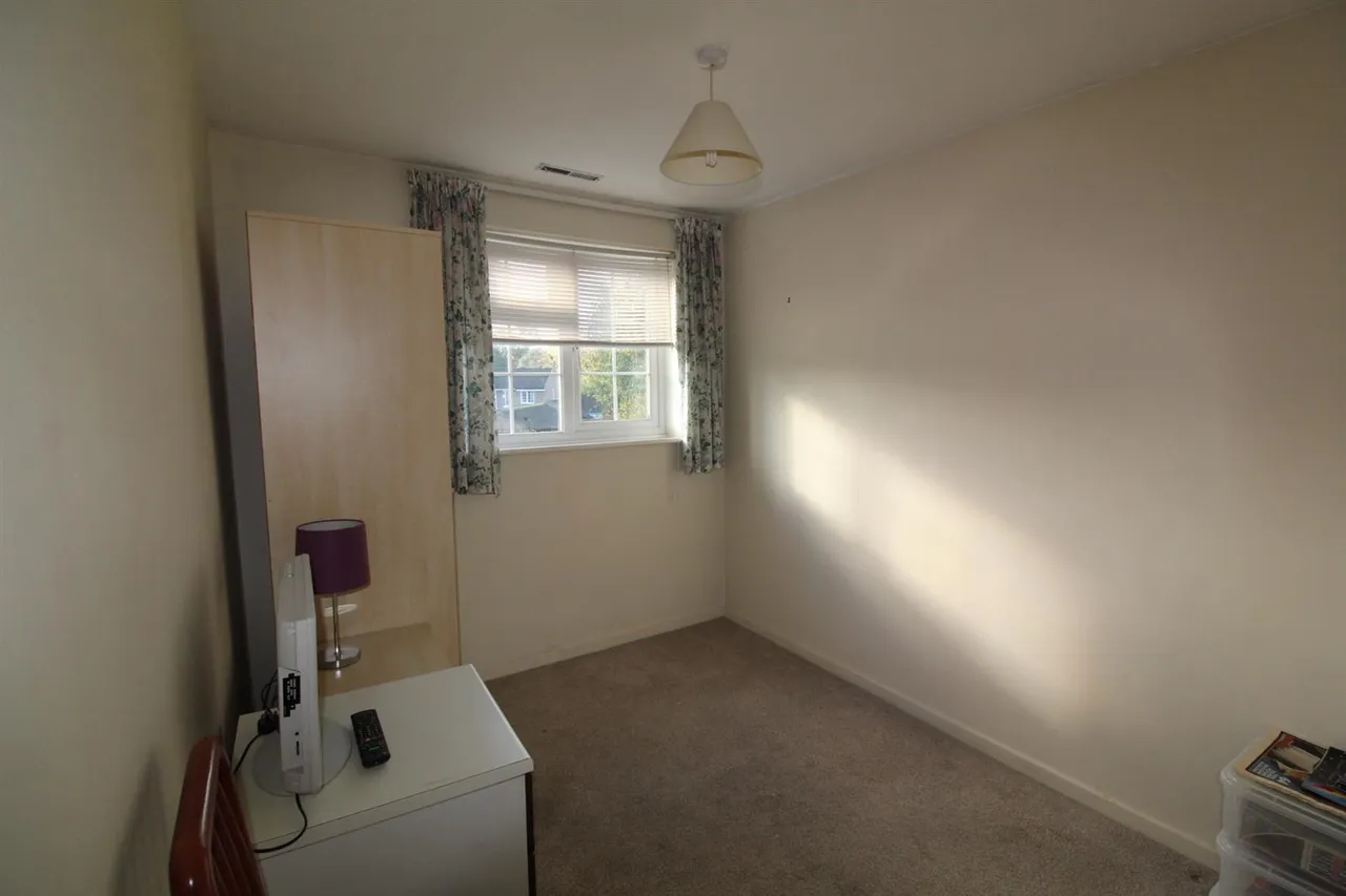 Thorncroft, Englefield Green, Surrey, TW20 0SB, photo 10