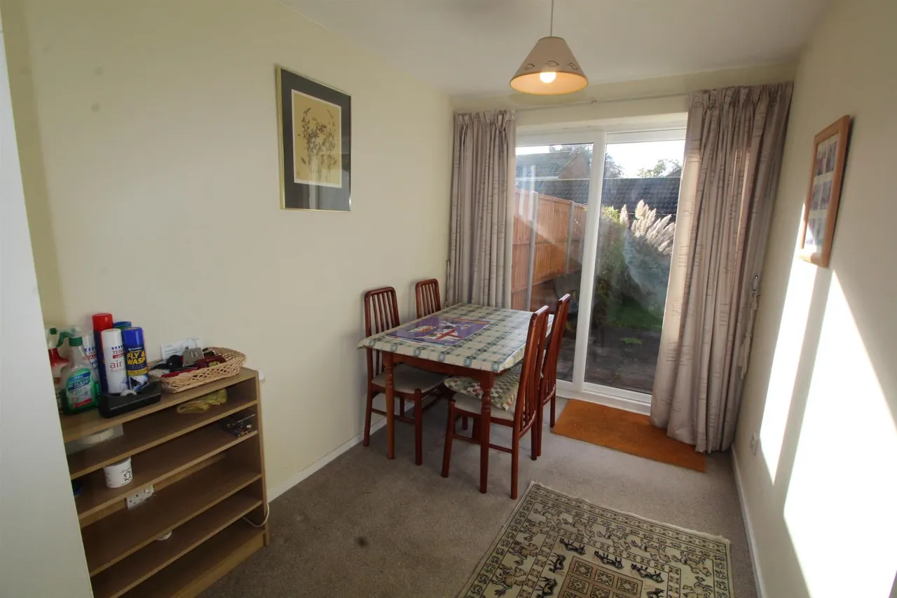 Thorncroft, Englefield Green, Surrey, TW20 0SB, photo 3