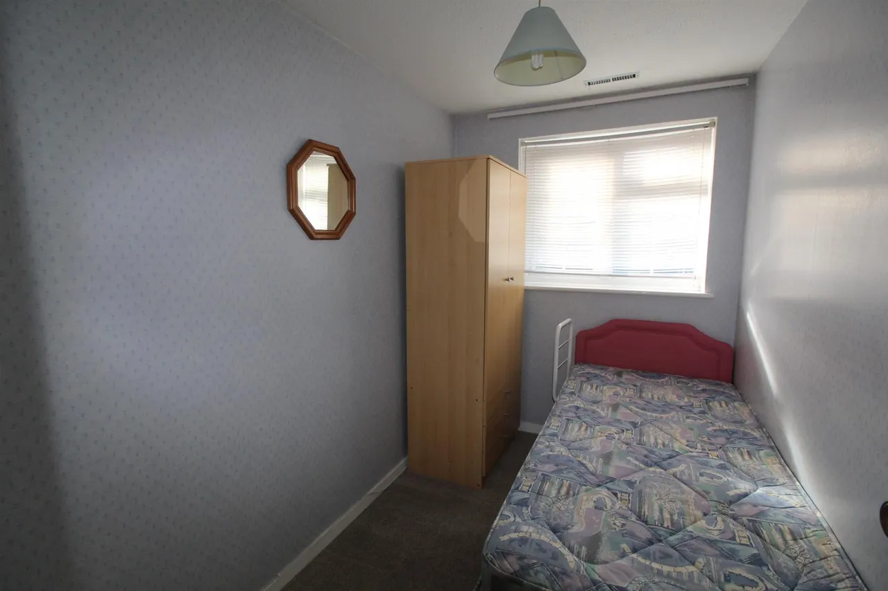 Thorncroft, Englefield Green, Surrey, TW20 0SB, photo 11
