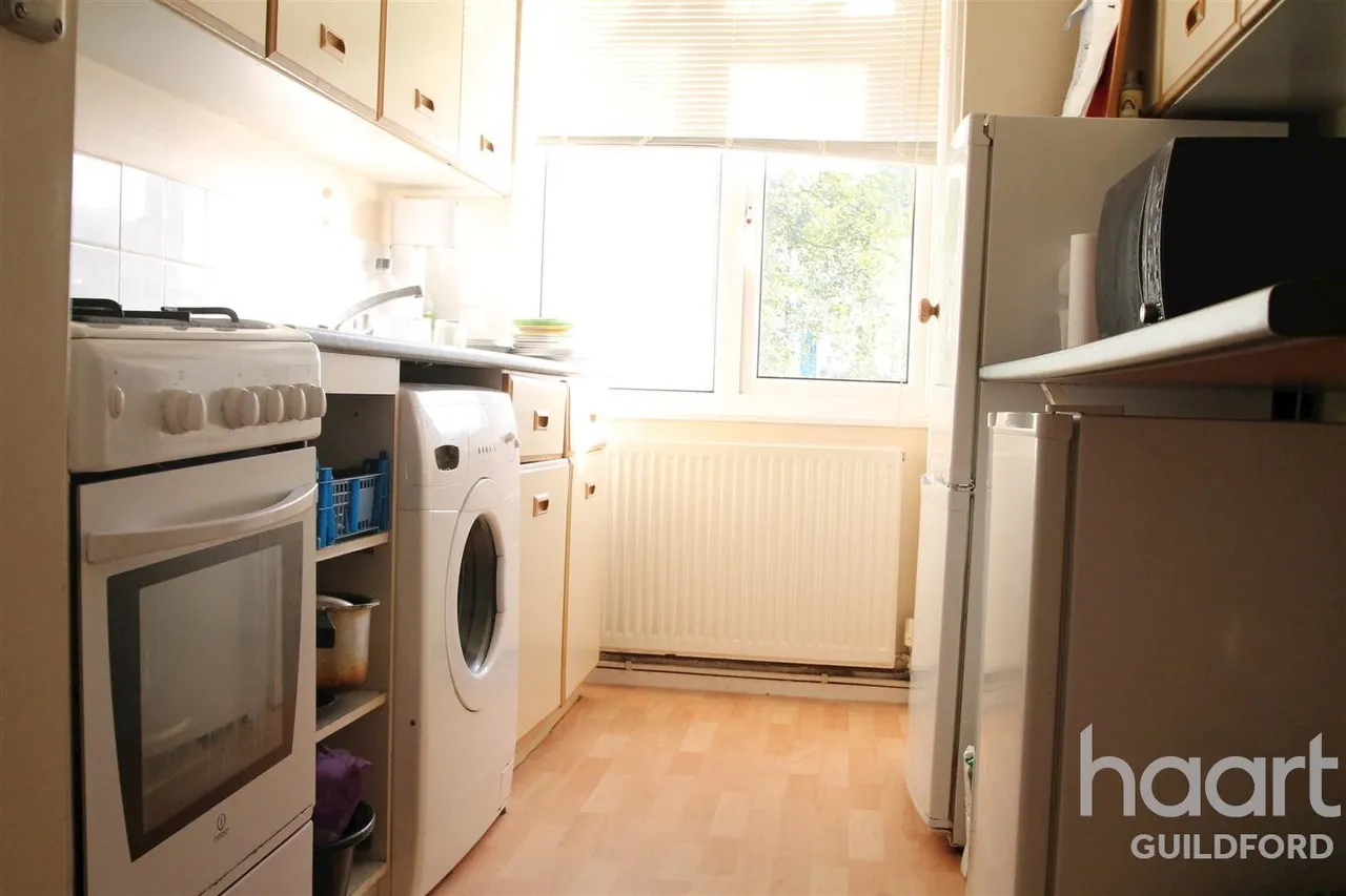 1 bed flat to rent, Hampstead Road, RH4