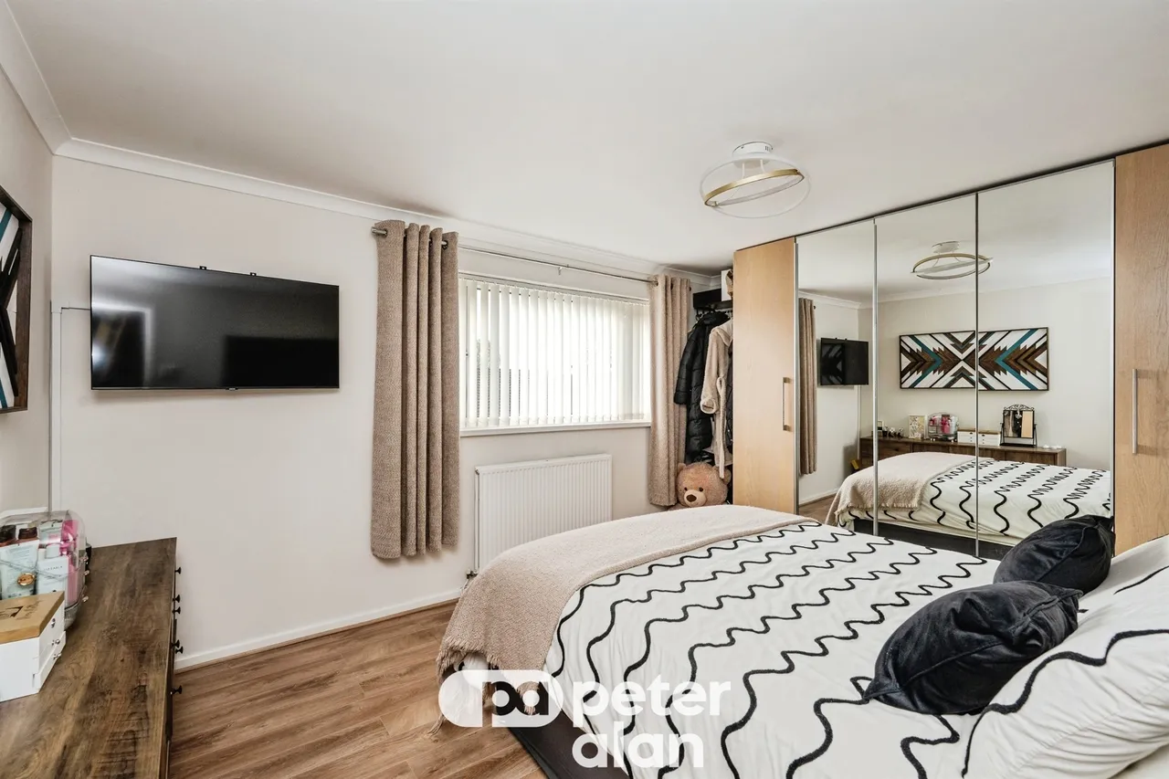 Hornbeam Close, Neath, SA11, photo 4