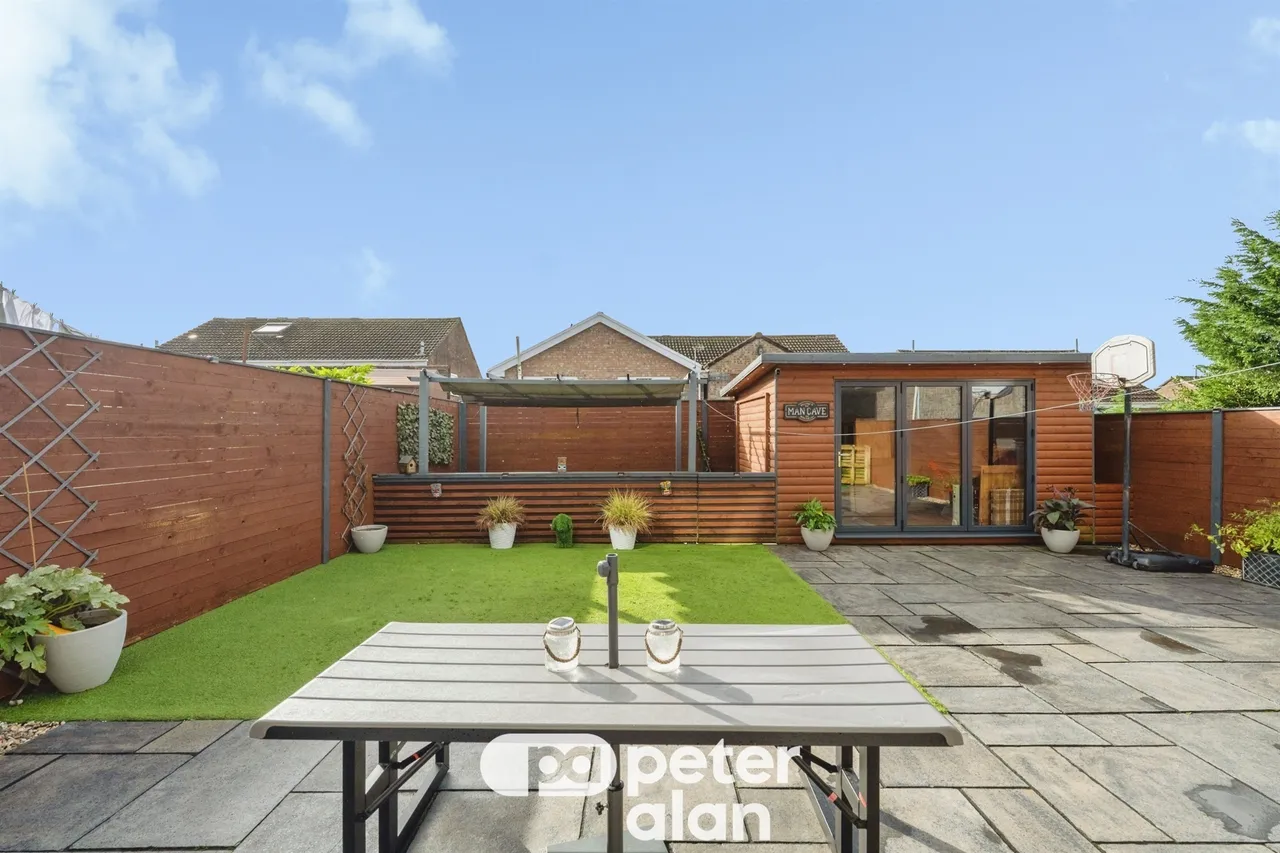 Hornbeam Close, Neath, SA11, photo 3