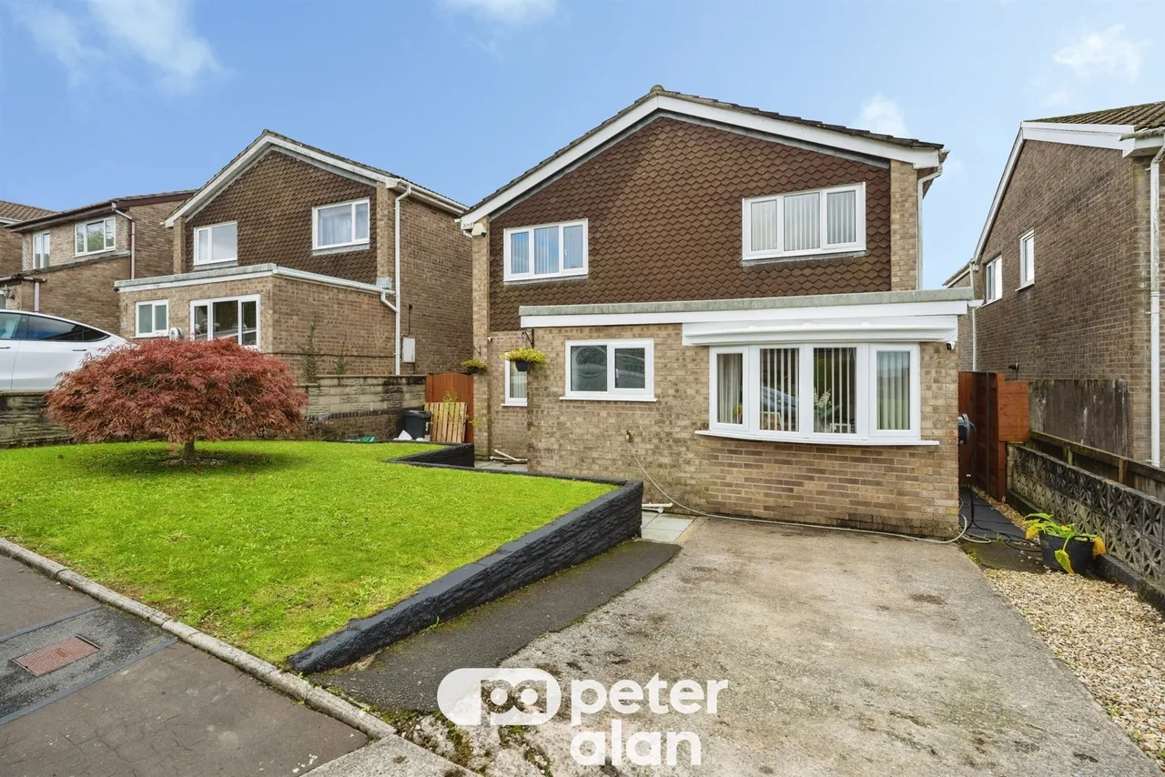 Hornbeam Close, Neath, SA11, photo 12