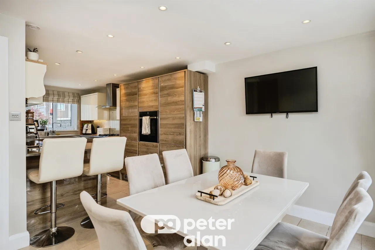 Hornbeam Close, Neath, SA11, photo 15