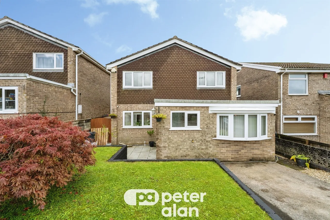 4 bed house for sale, Hornbeam Close, Neath, SA11