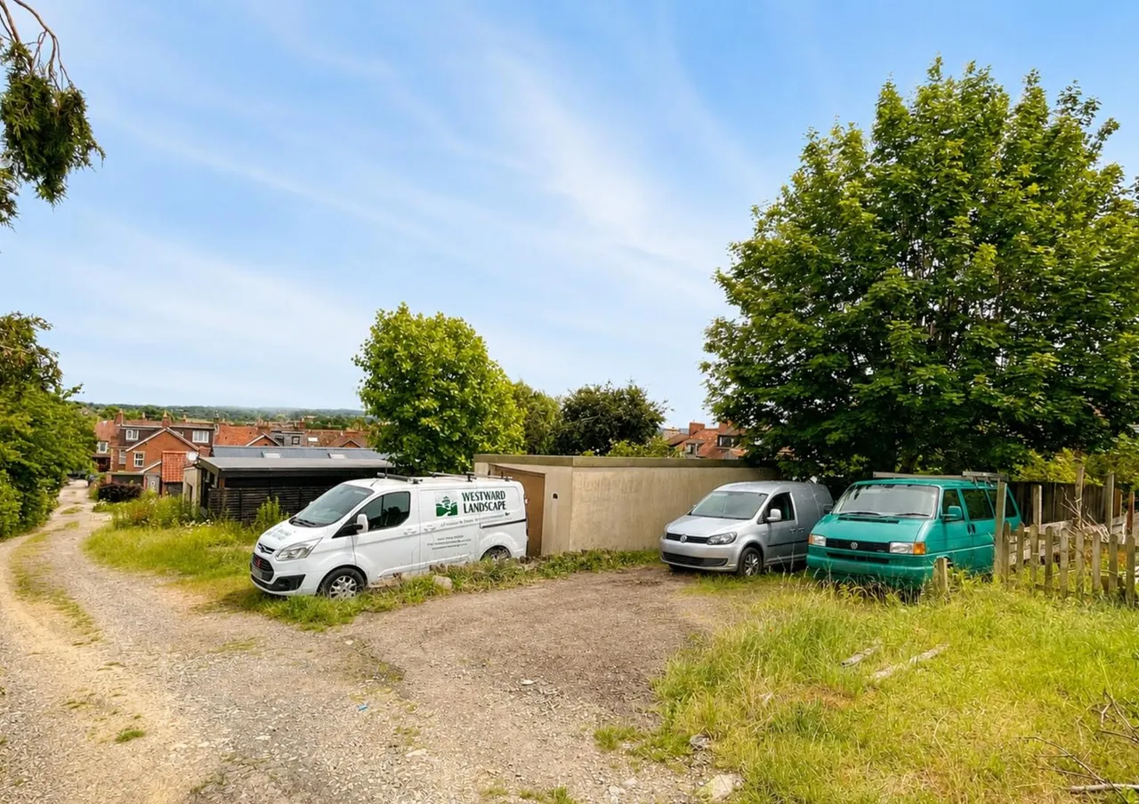14 Summer Hill, Frome, Somerset BA11 1LT, photo 18