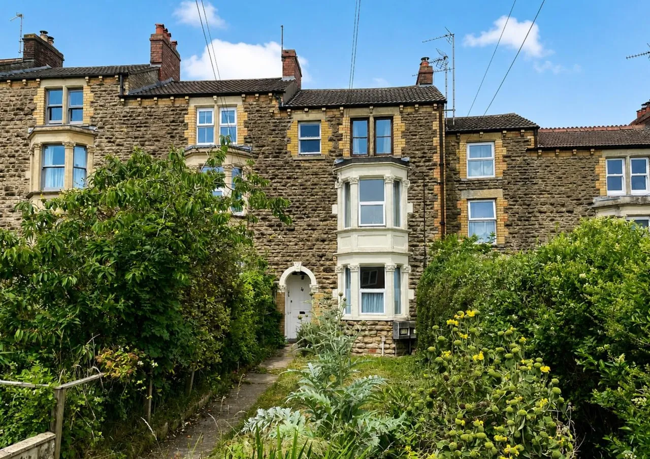 1 bed flat for sale — 14 Summer Hill, Frome, Somerset BA11 1LT