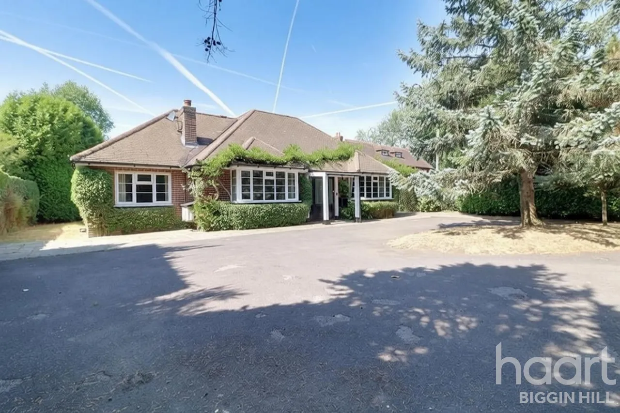 4 bed house for sale, Luxted Road, Downe, BR6