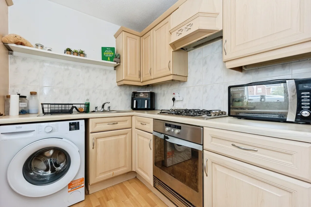 Lindow Street, Sale, Greater Manchester, M33, photo 8