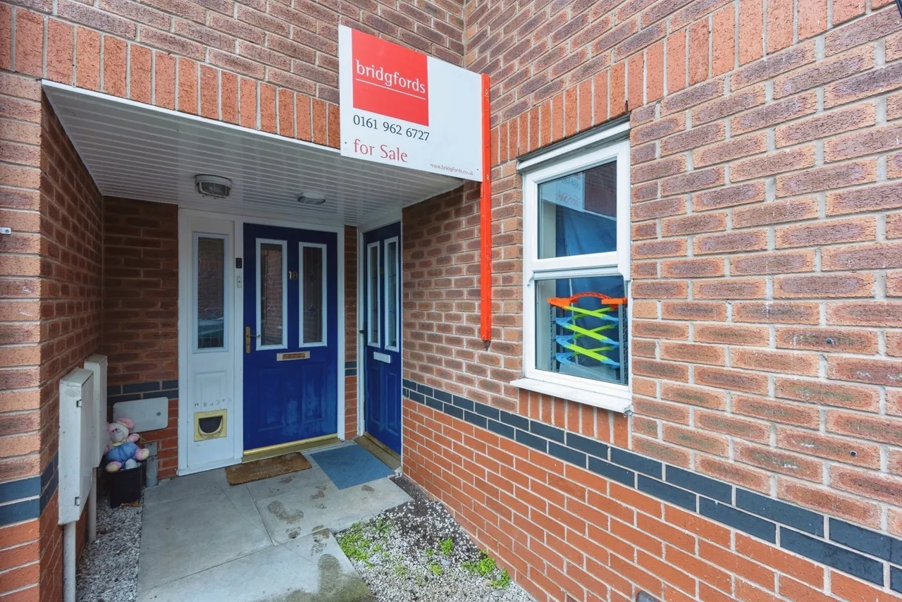Lindow Street, Sale, Greater Manchester, M33, photo 2