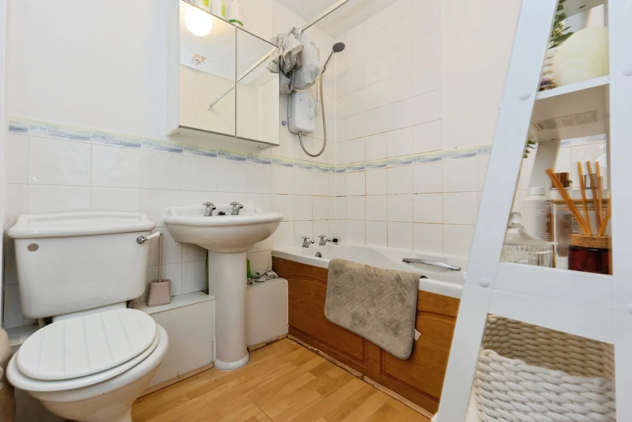 Lindow Street, Sale, Greater Manchester, M33, photo 12