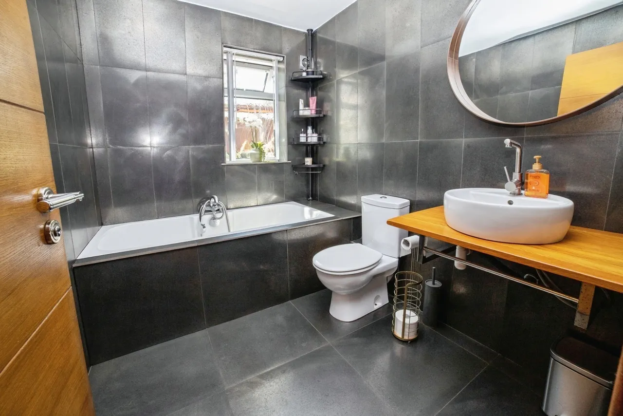 Wrightson Close, Sutton-in-Ashfield, Nottinghamshire, NG17, photo 11