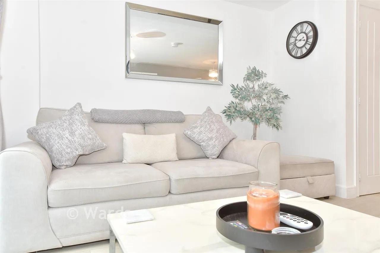 Cavell Place, Folkestone, CT20, photo 2