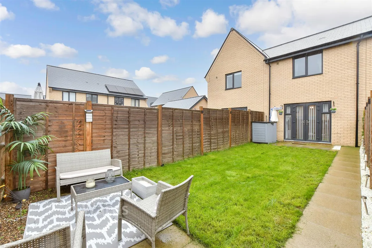 Cavell Place, Folkestone, CT20, photo 13