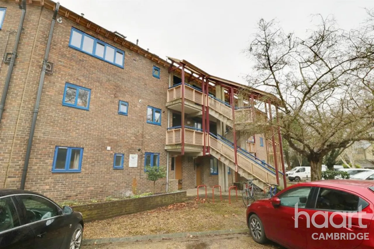 2 bed flat to rent, Grasmere Gardens, Cambridge, CB4