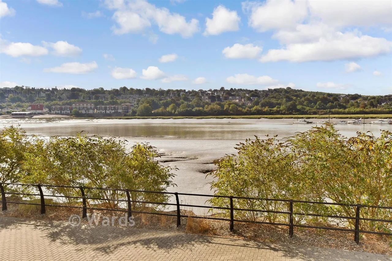 Knights Templar Way, Strood, ME2, photo 10