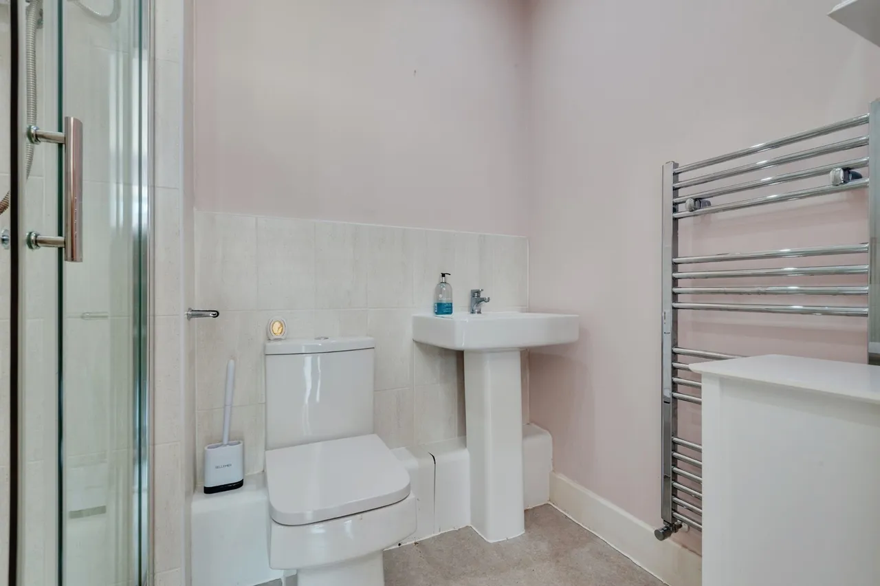 Madeira Drive, Liverpool, L25, photo 14