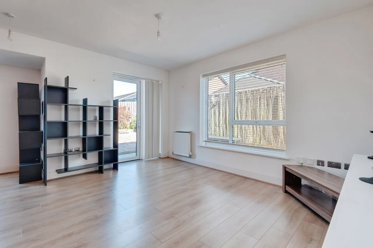Madeira Drive, Liverpool, L25, photo 10